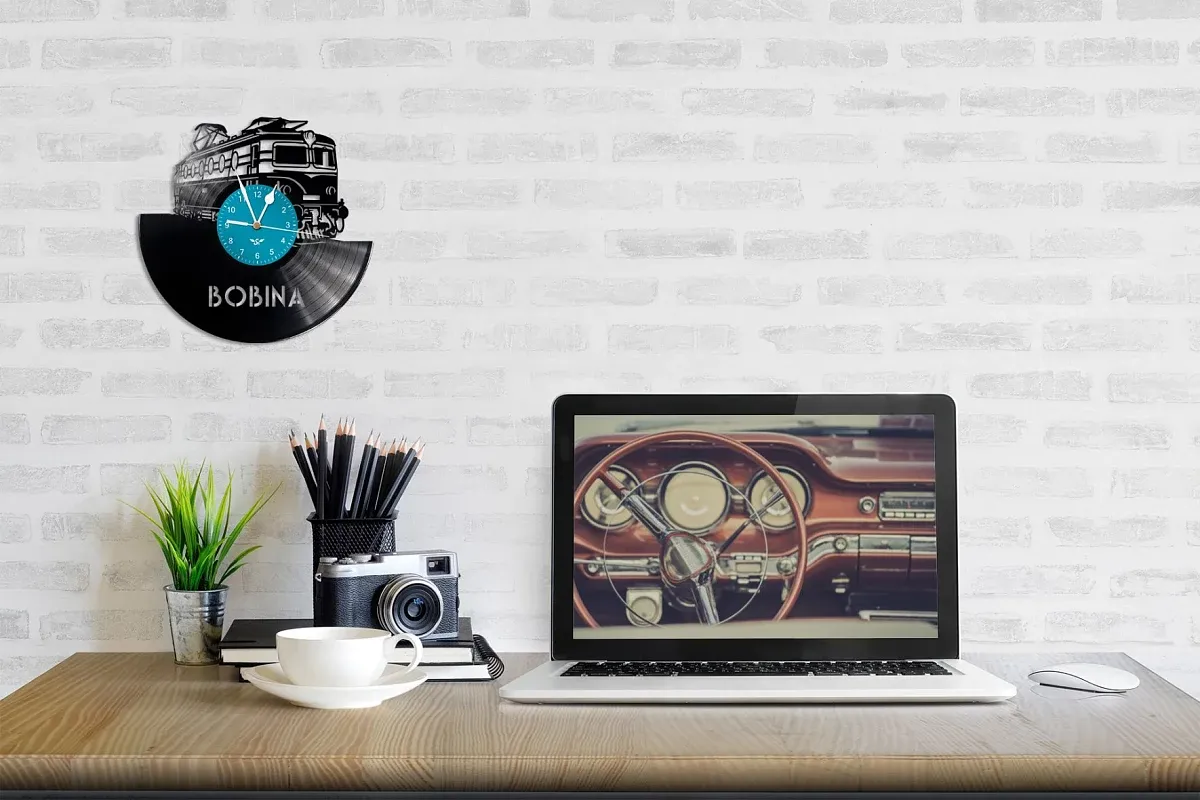 Orologio di disco in vinile con motivo Locomotiva 140