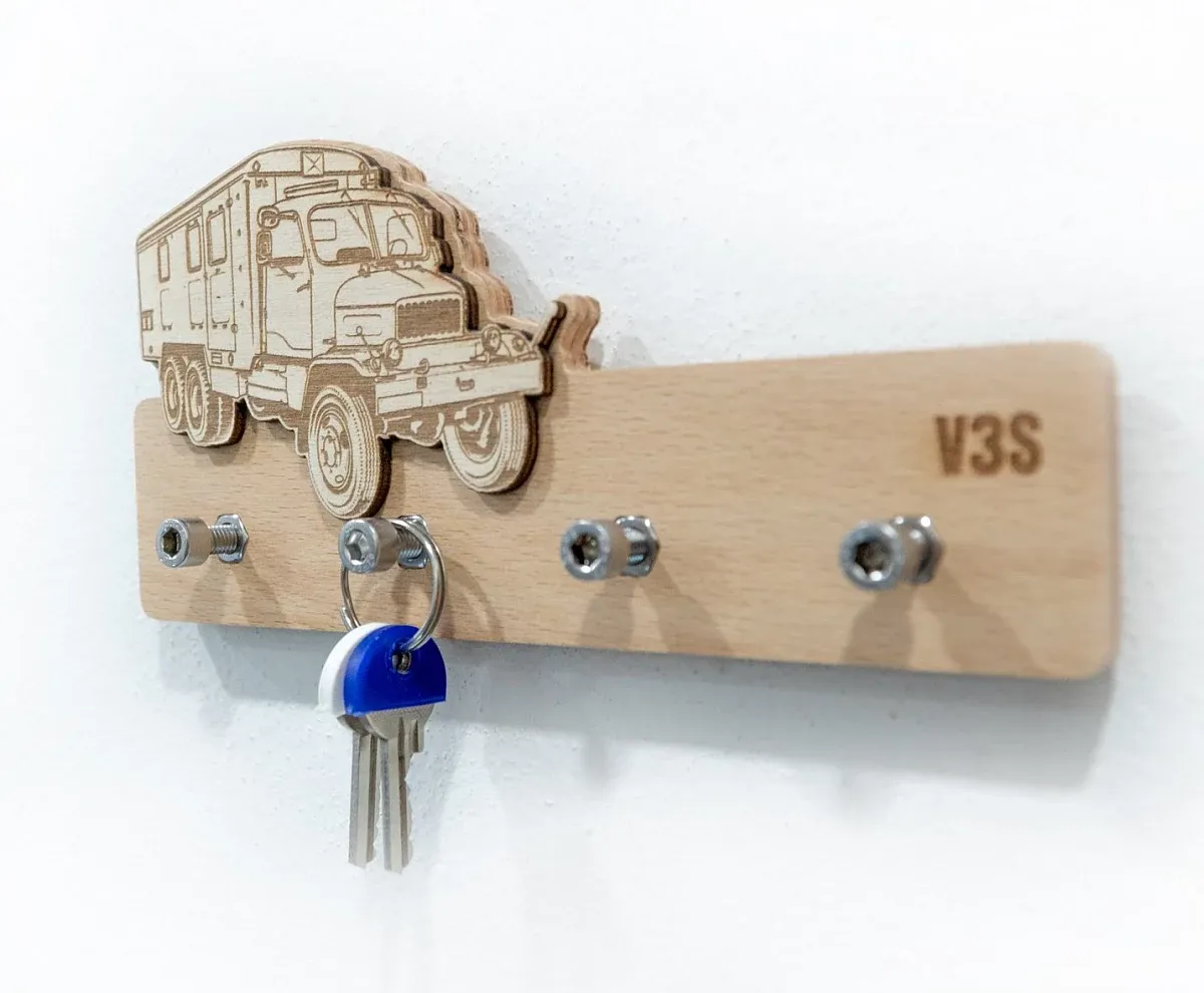 Appendichiavi in legno la Camion V3S